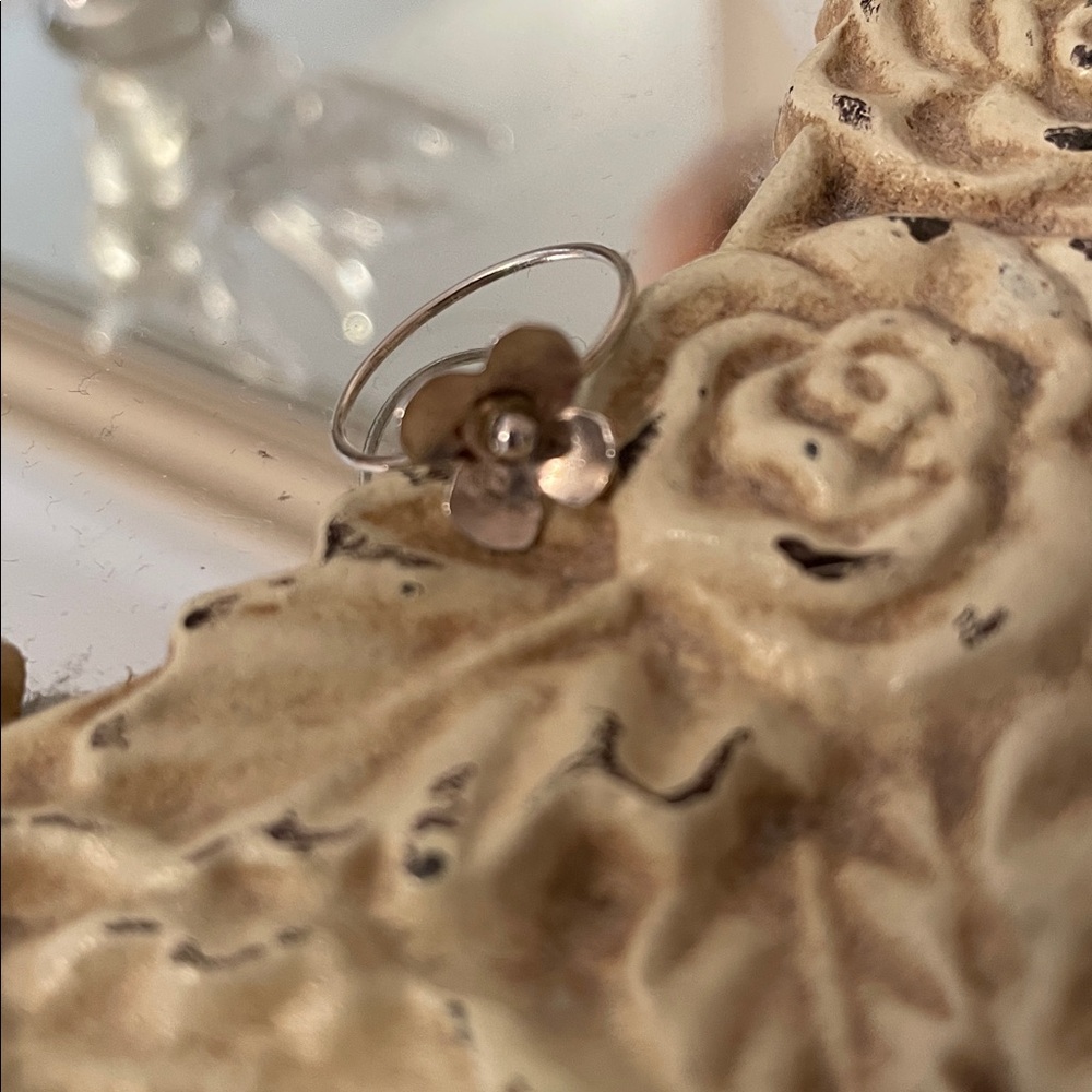 Simple Sterling Silver Handcrafted Beautiful Flor… - image 4